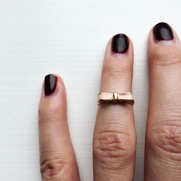 Vintage Jewelry - Vintage chic gold & blush pink bow knuckle ring